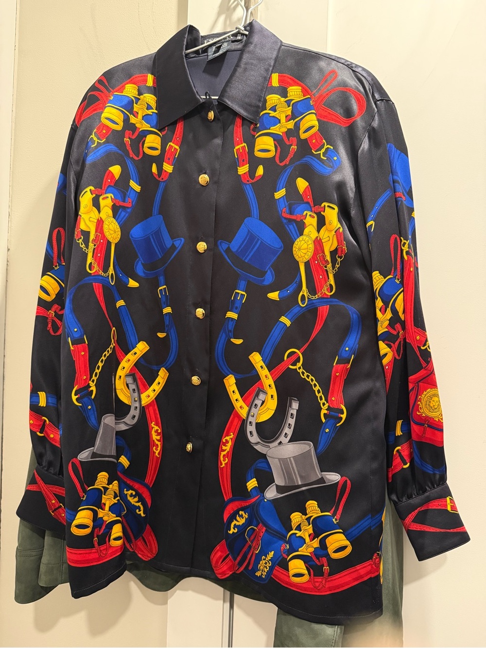 Escada Multi Color
Silk Shirt /Blouse With Equestrian Print, Horsebit,38, Button